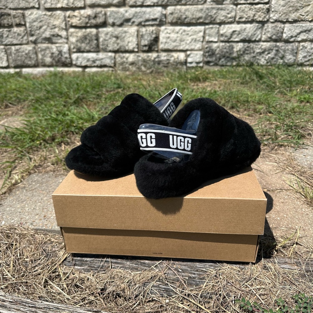 Ugg Slides, black fluff